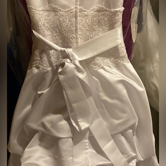 Beautifully Modest white satin and lace drop waist a-line wedding gown w/bolero - Picture 6 of 10